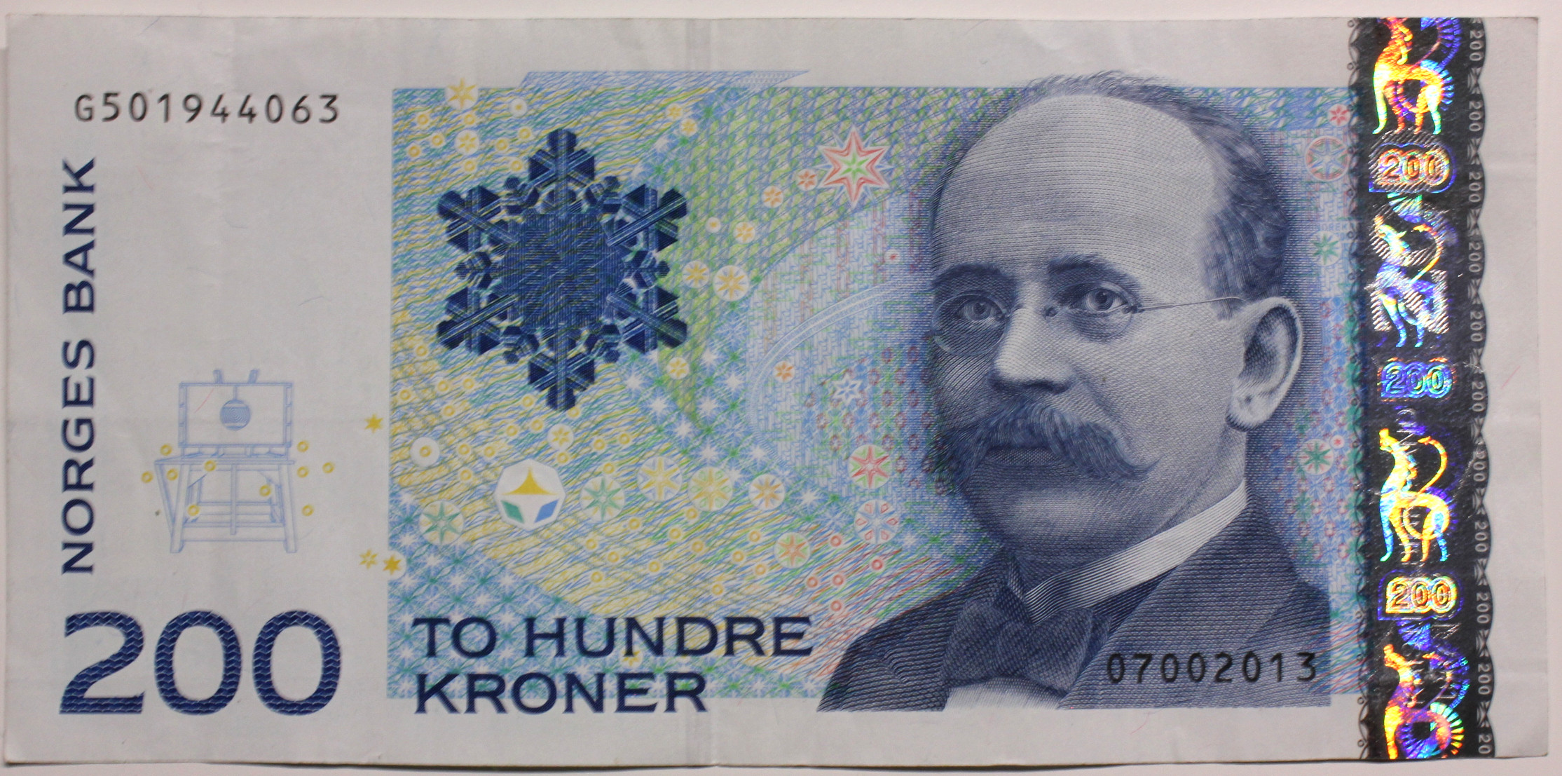 Dersom du har gamle sedler som Birkeland- og Flagstad-sedlene, kan du veksle dem inn i Norges Bank