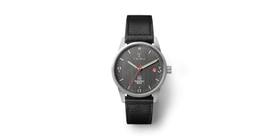 Humanium metal klokke TRIWA - sort