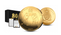 Mummi-gullmynt fremside og bakside, forpakning og testimonial fra designer